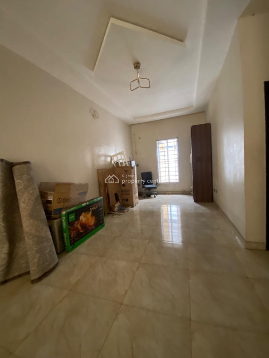 15sqmts Space, Chevy View Estate, on Chevron Drive, Lekki Lagos, Lekki, Lagos, Warehouse for Rent