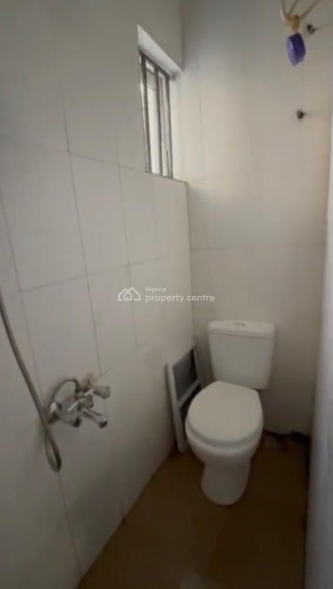 Neat and Standard Mini Flat, Adekunle, Yaba, Lagos, Mini Flat (room and Parlour) for Rent