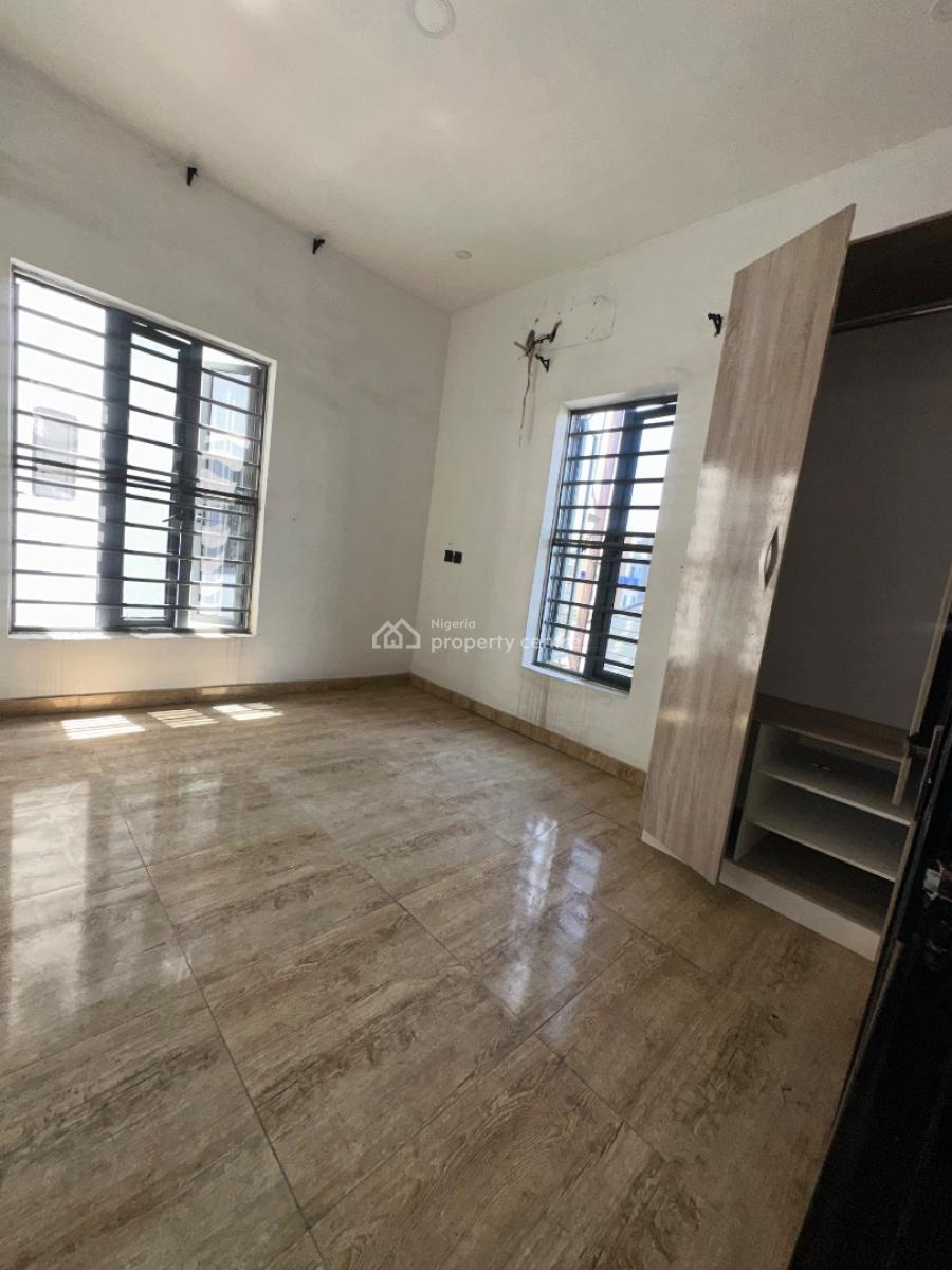 Specious 2bedroom Flat, Salem Ikate Lekki, Lekki, Lagos, Flat / Apartment for Rent