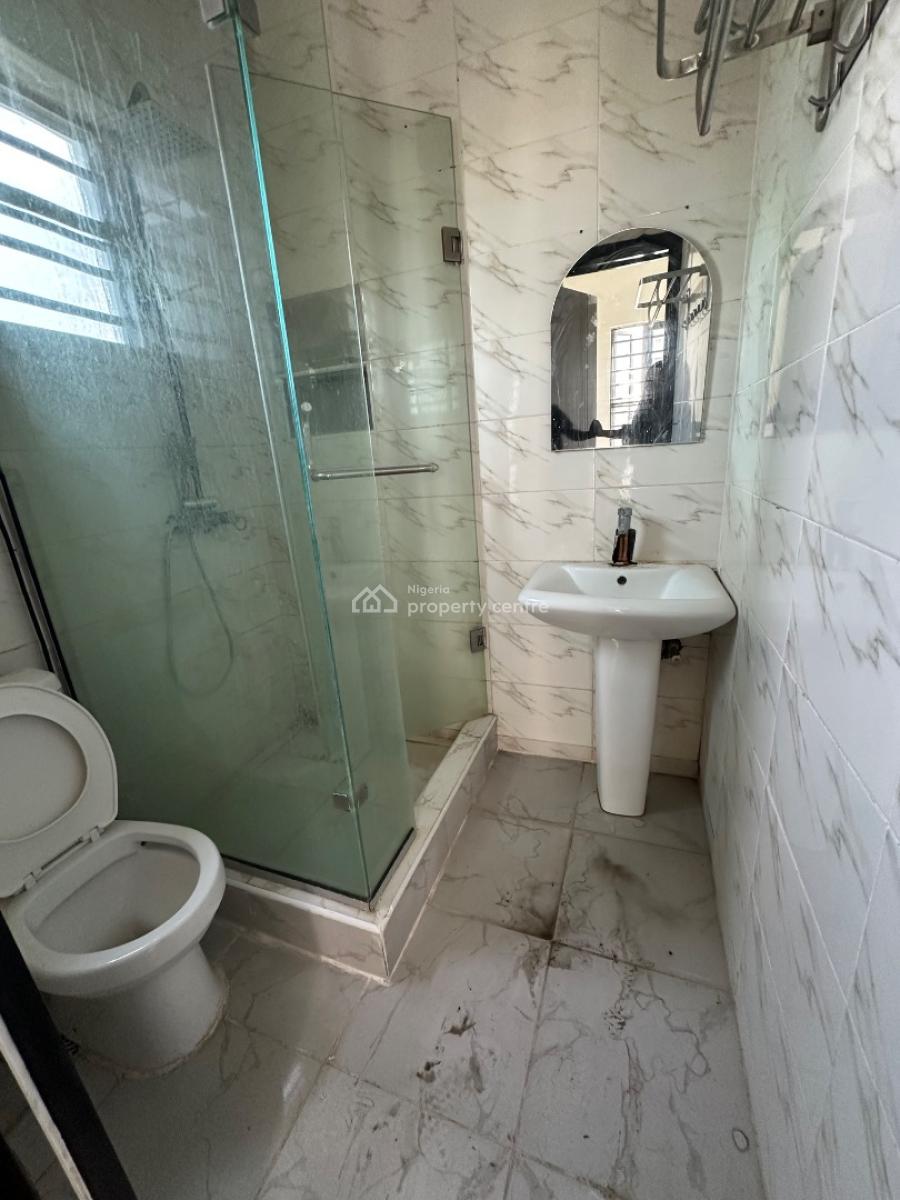 Specious 2bedroom Flat, Salem Ikate Lekki, Lekki, Lagos, Flat / Apartment for Rent