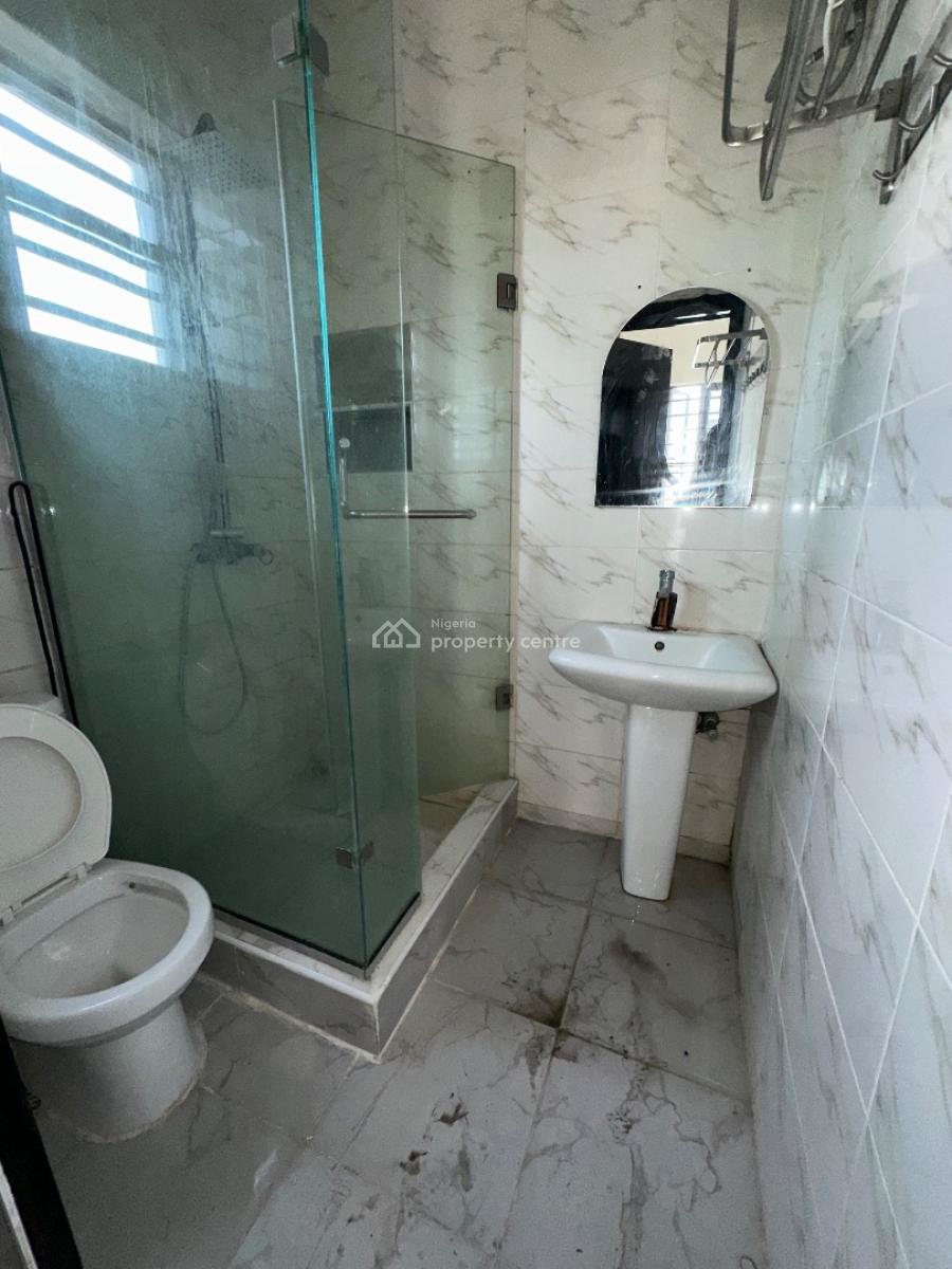 Specious 2bedroom Flat, Salem Ikate Lekki, Lekki, Lagos, Flat / Apartment for Rent