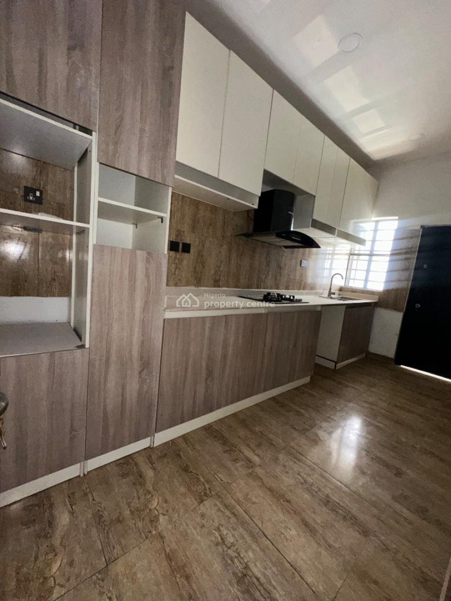 Specious 2bedroom Flat, Salem Ikate Lekki, Lekki, Lagos, Flat / Apartment for Rent