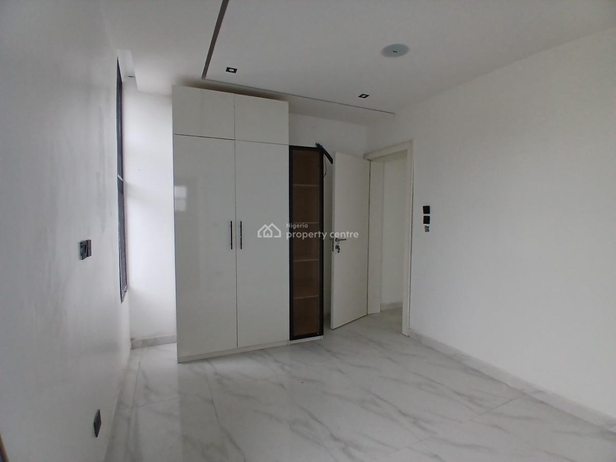 Exquisitely Finished 3 Bedroom Apartment with Pool, Gym and Elevator, Lekki, Lekki Phase 1, Lekki, Lagos, Flat / Apartment for Sale