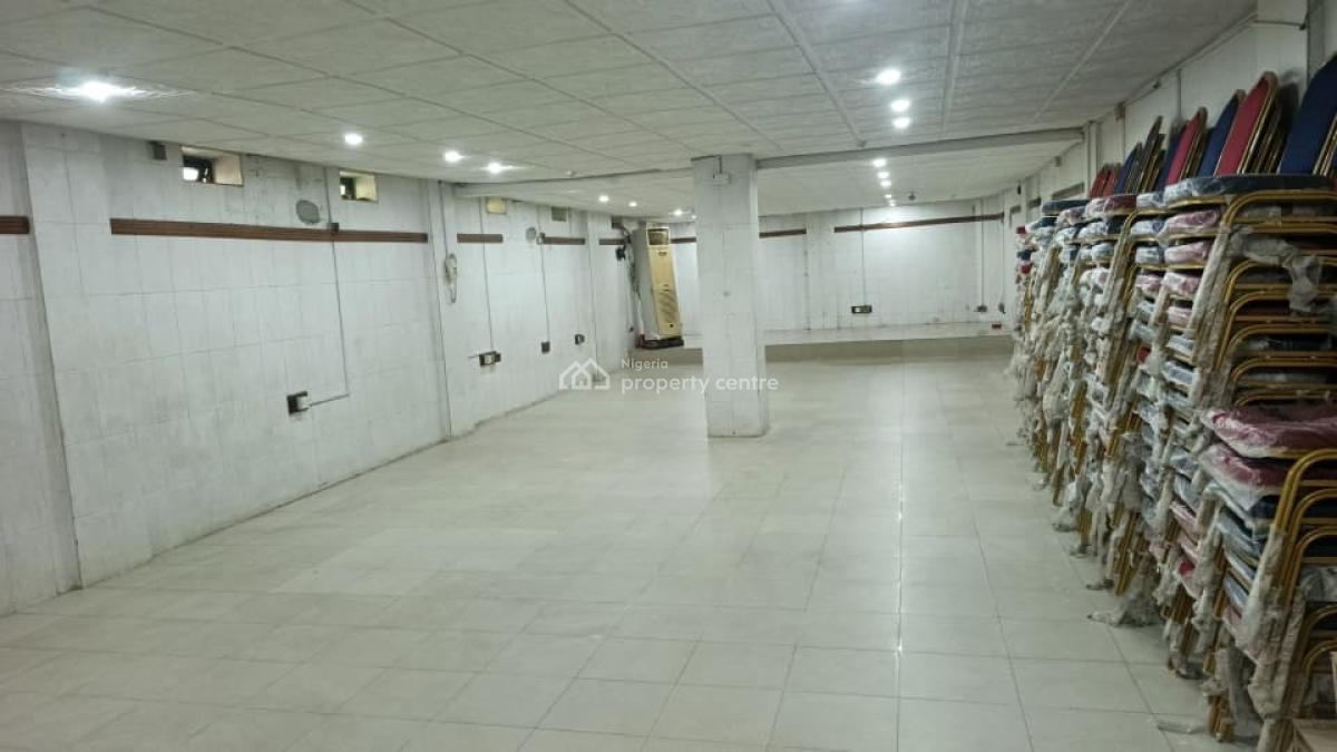 Spacious Hall on with Enough Car Space, & Personal, Ogudu Road, Ogudu, Lagos, Conference / Meeting / Training Room for Rent