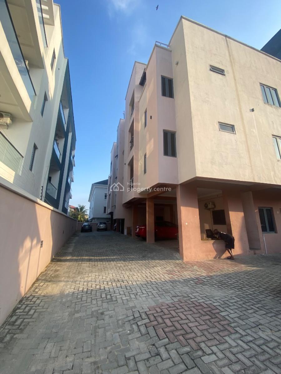 Luxury Self Contained Unfurnished  with Two Toilets,, Ilasan Ikate , Standard Spacious Self Contained, Video Available, Ilasan, Lekki, Lagos, Self Contain (single Rooms) for Rent