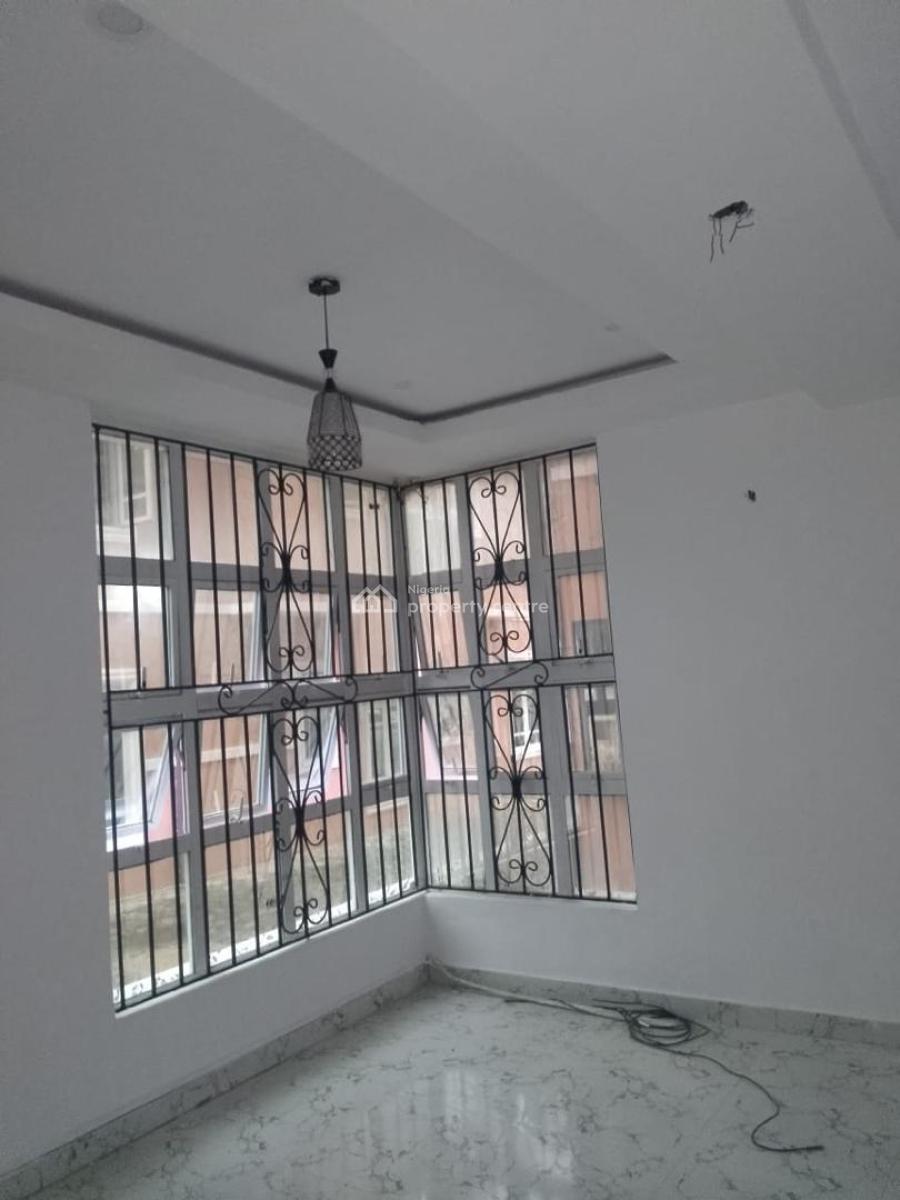 Well Renovated 4 Bedroom Semi Detached Duplex+ Pen House, Diamond Estate..., Sangotedo, Ajah, Lagos, Semi-detached Duplex for Rent