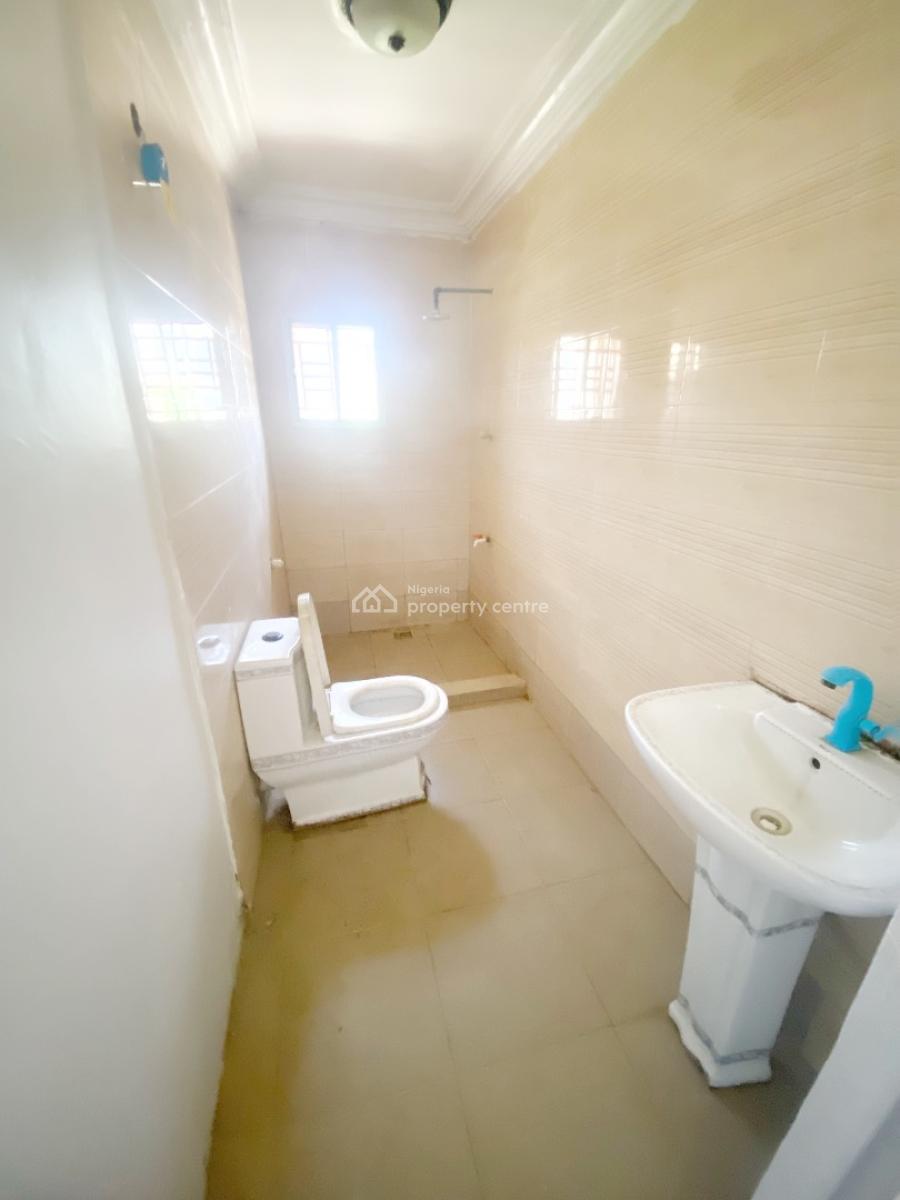 Luxury 2 Bedroom Flat, Gra Phase 1, Magodo, Lagos, Flat / Apartment for Rent