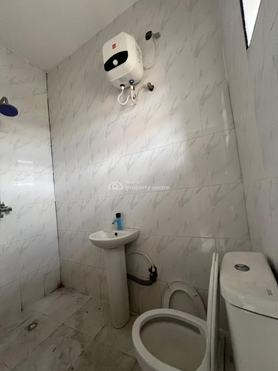 Well Maintained 2 Bedroom Flat, Ologunfe, Awoyaya, Ibeju Lekki, Lagos, Flat / Apartment for Rent