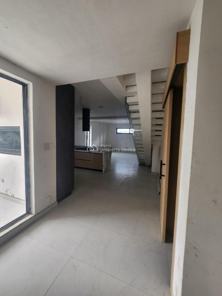 Beand New & Fully Serviced 2 Bedroom Maisonatte Apartment, Lekki Phase 1, Lekki, Lagos, Flat / Apartment for Sale