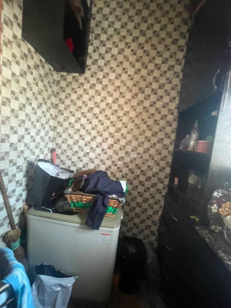 Unfurnished Standard Mini Flat, Off Freedom Way, Lekki Phase 1, Lekki, Lagos, Mini Flat (room and Parlour) for Rent