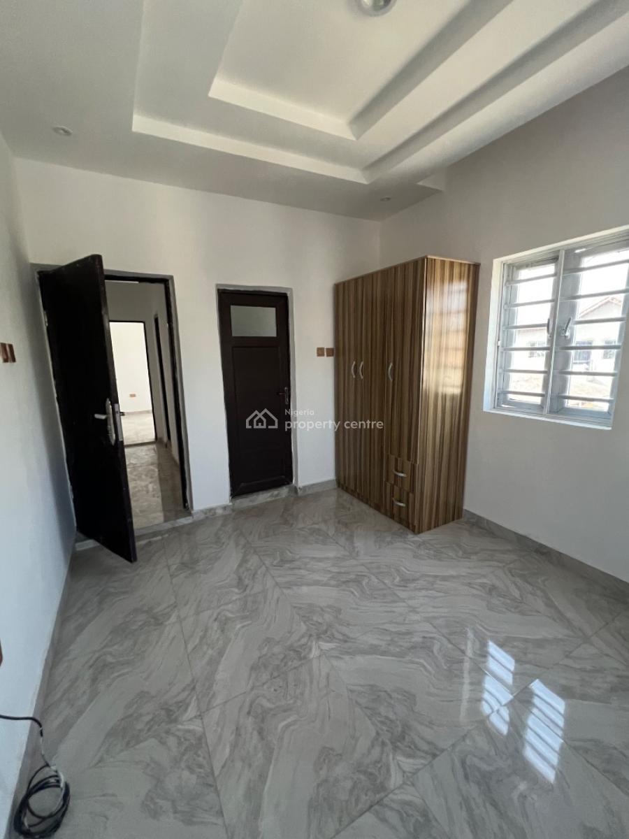 Massive 2  Bedroom Flat Upstairs, Ologunfe Container Road, Awoyaya, Ibeju Lekki, Lagos, Flat / Apartment for Rent