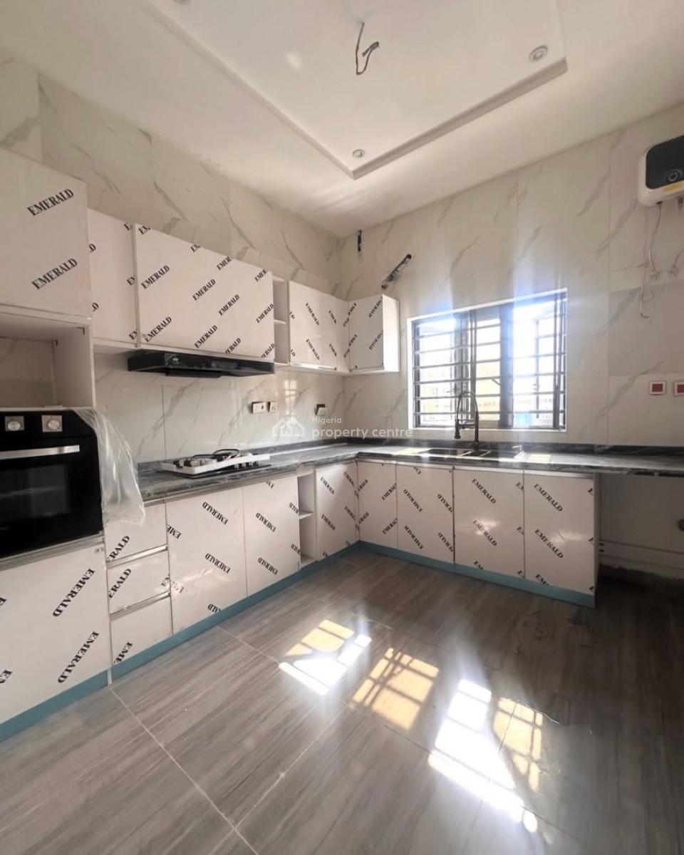 Serviced 3 Bedroom Terrace Duplex in a Secured Estate, Ologolo, Lekki, Lagos, Terraced Duplex for Rent