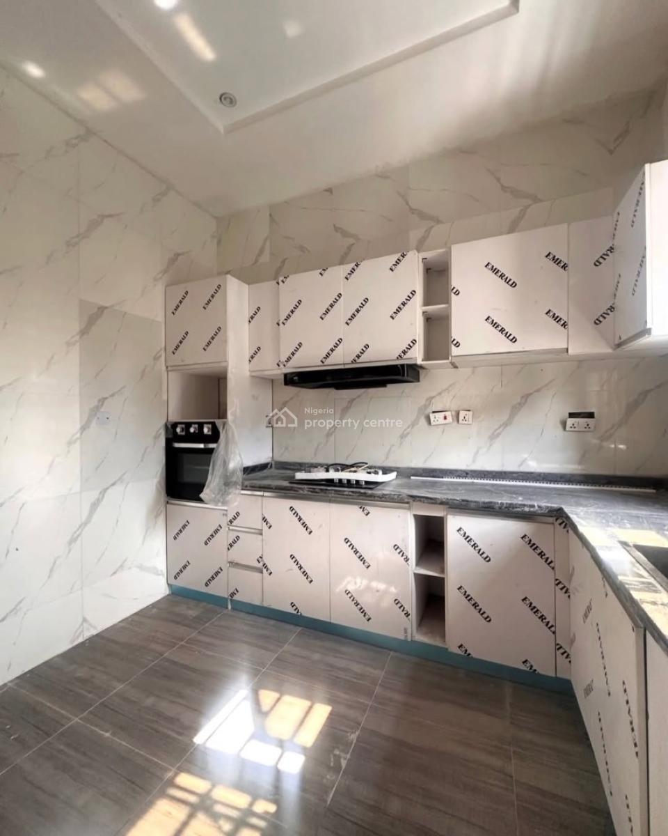 Serviced 3 Bedroom Terrace Duplex in a Secured Estate, Ologolo, Lekki, Lagos, Terraced Duplex for Rent