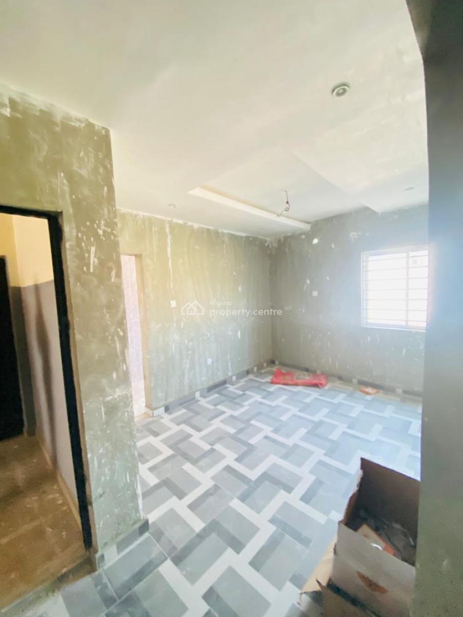 Modern 1 Bedroom Apartment with Excellent Facilities, Obanikoro, Shomolu, Lagos, Mini Flat (room and Parlour) for Rent