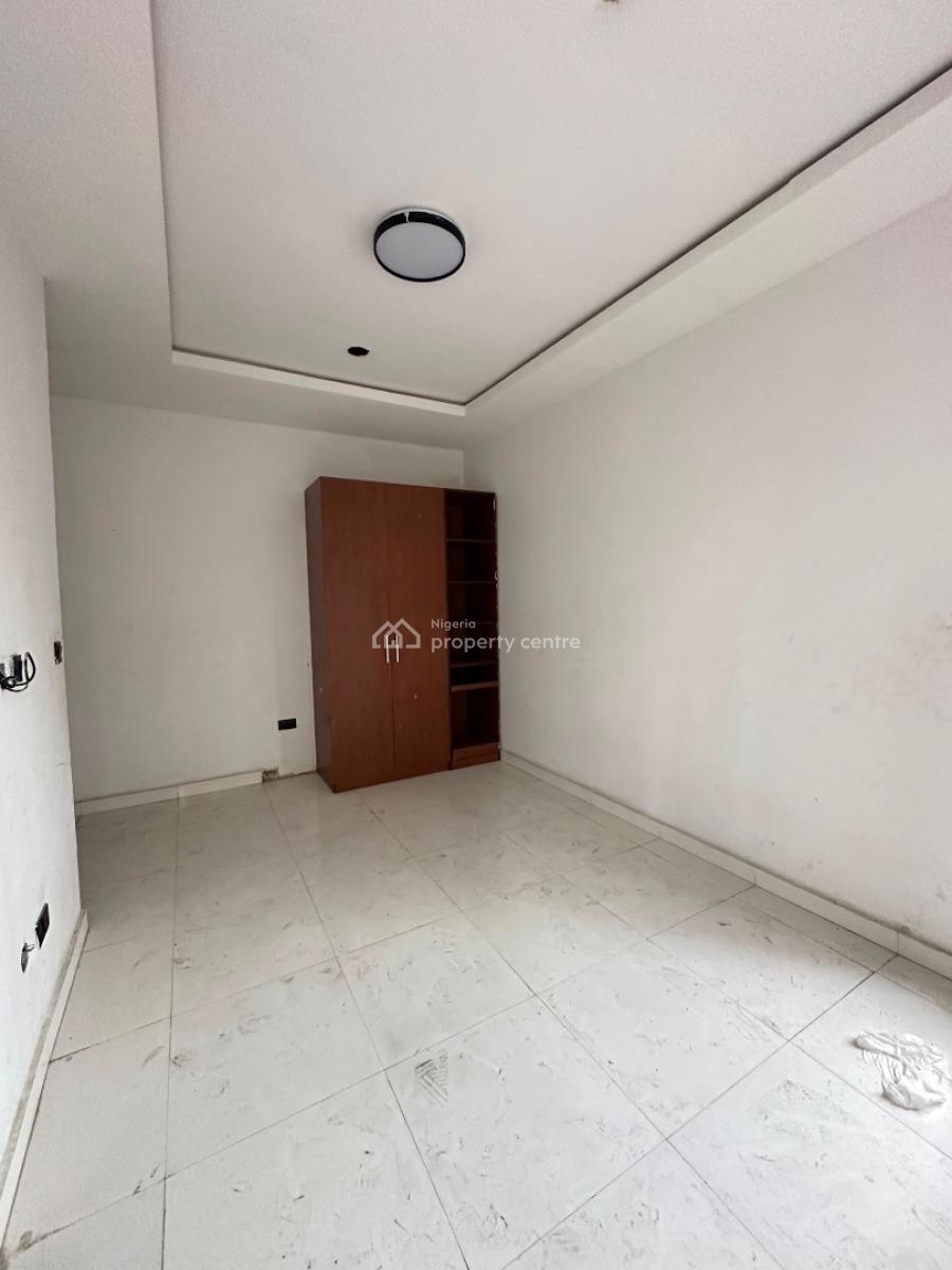 Well-built Luxury Spacious 3 Bedroom Apartment with a Bq, Ikate, Lekki, Lagos, Flat / Apartment for Sale