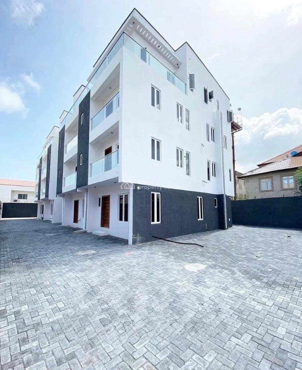 Spacious 4 Bedroom Terrace with Gym, Lekki Phase 1, Lekki, Lagos, Terraced Duplex for Rent