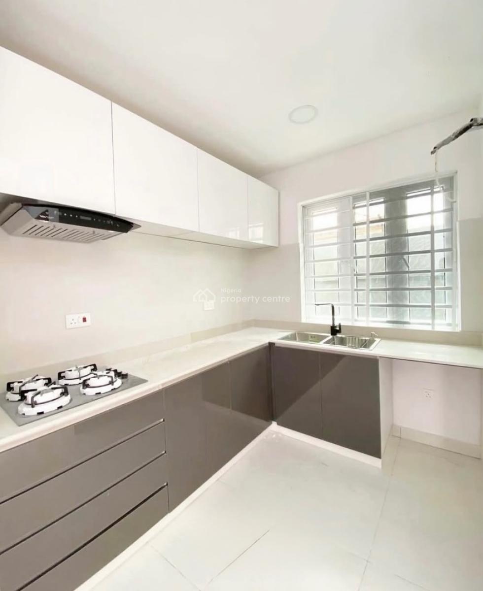 Spacious 4 Bedroom Terrace with Gym, Lekki Phase 1, Lekki, Lagos, Terraced Duplex for Rent