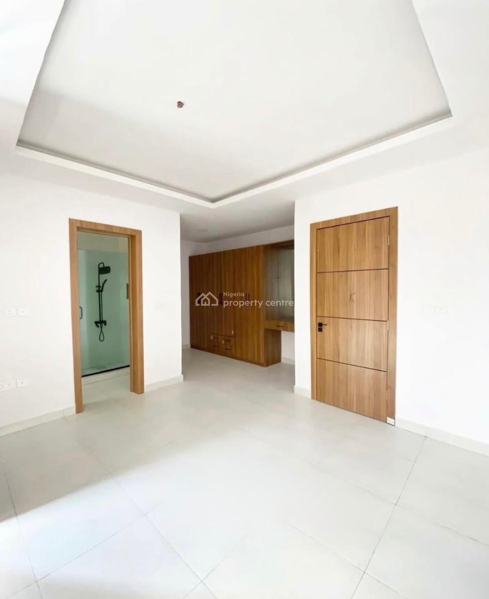 Spacious 4 Bedroom Terrace with Gym, Lekki Phase 1, Lekki, Lagos, Terraced Duplex for Rent