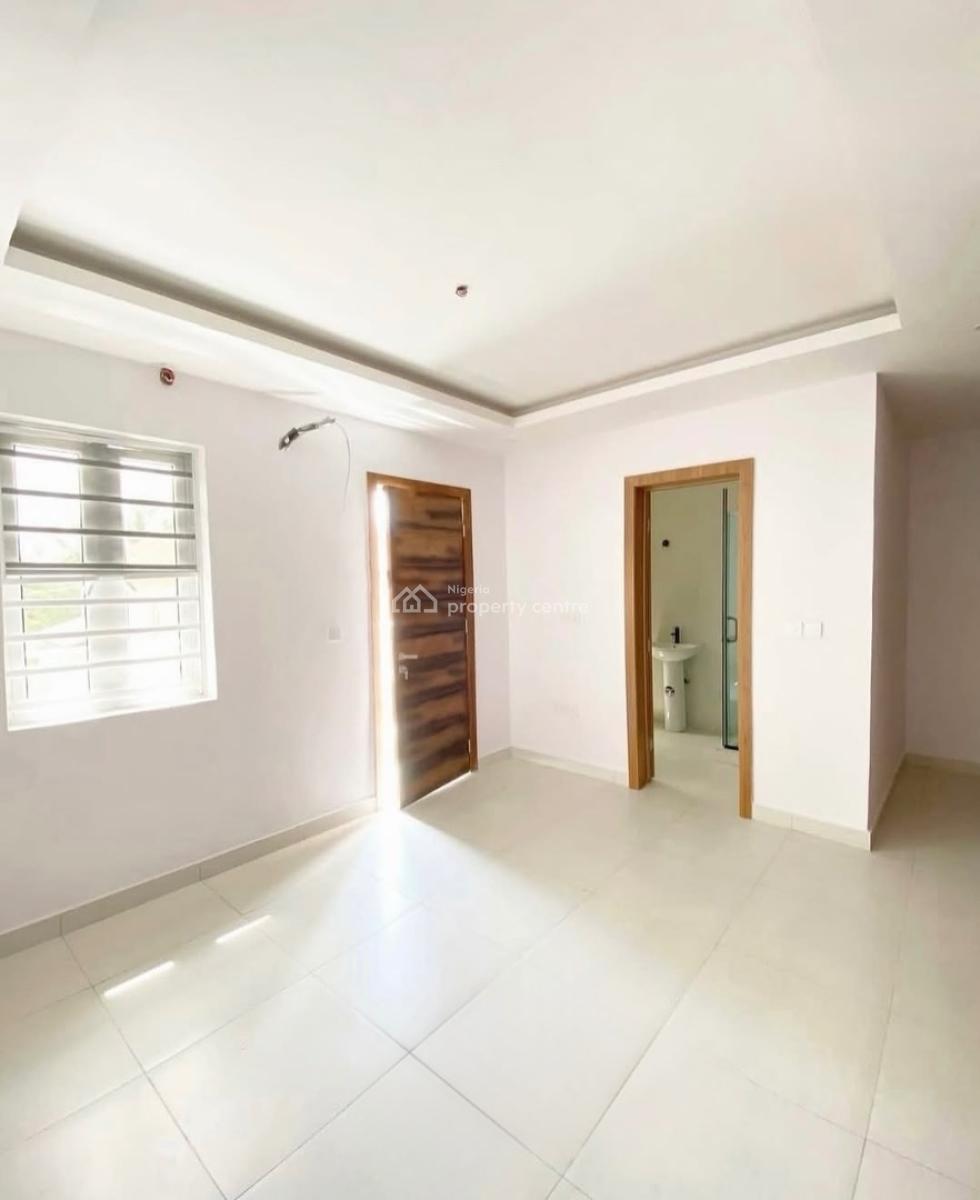 Spacious 4 Bedroom Terrace with Gym, Lekki Phase 1, Lekki, Lagos, Terraced Duplex for Rent