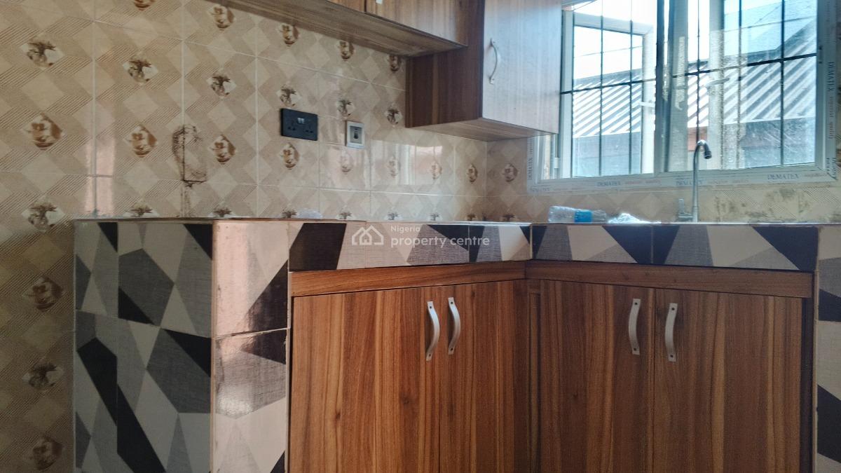 Nicely Finished 2 Bedroom Flat Upstairs Apartment, Royal Gardens Estate, Lakowe Lake Golf, Lakowe, Ibeju Lekki, Lagos, Flat / Apartment for Rent