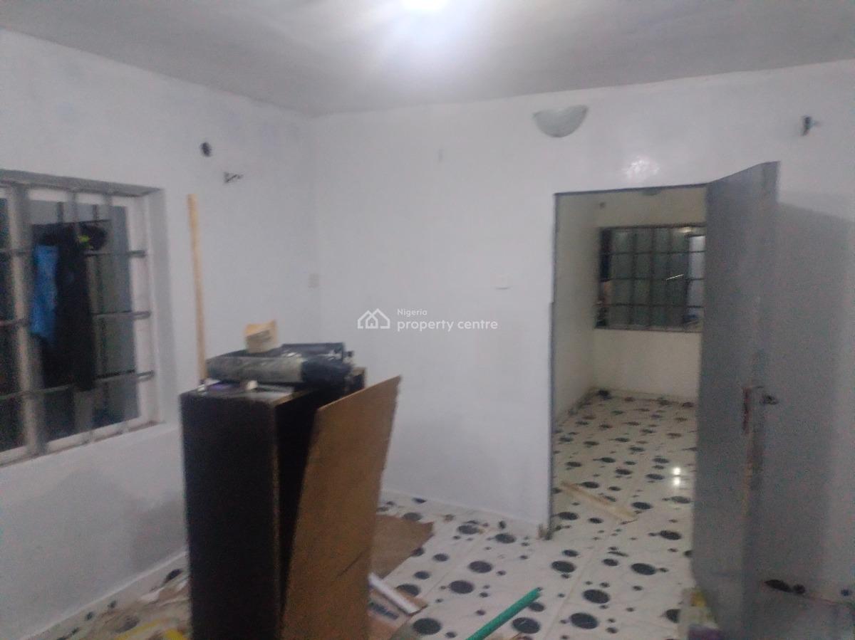 Standard Mini Flat with 2 Toilets,clean Water and Constant Light, Ketu , Accesible to All Major Bustops, Alapere, Ketu, Lagos, Mini Flat (room and Parlour) for Rent