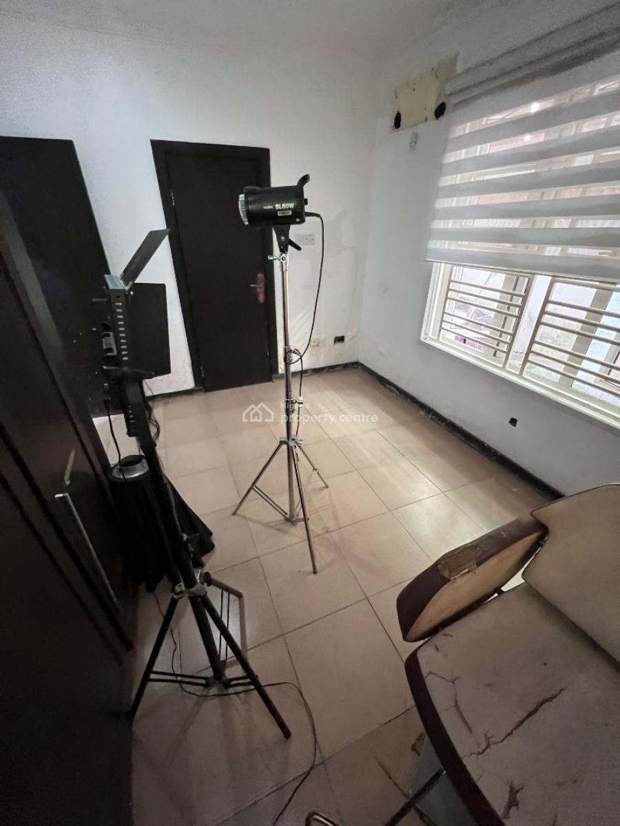 Affordable 1-room Commercial Space. Suitable for Studio, Office, Salon, Adebimpe Adewunmi Street, Lekki Phase 1, Lekki, Lagos, Commercial Property for Rent