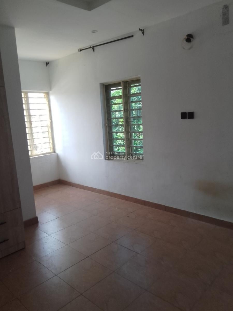 3 Bedroom Apartment Upstairs, Ilaje, Ajah, Lagos, Flat / Apartment for Rent