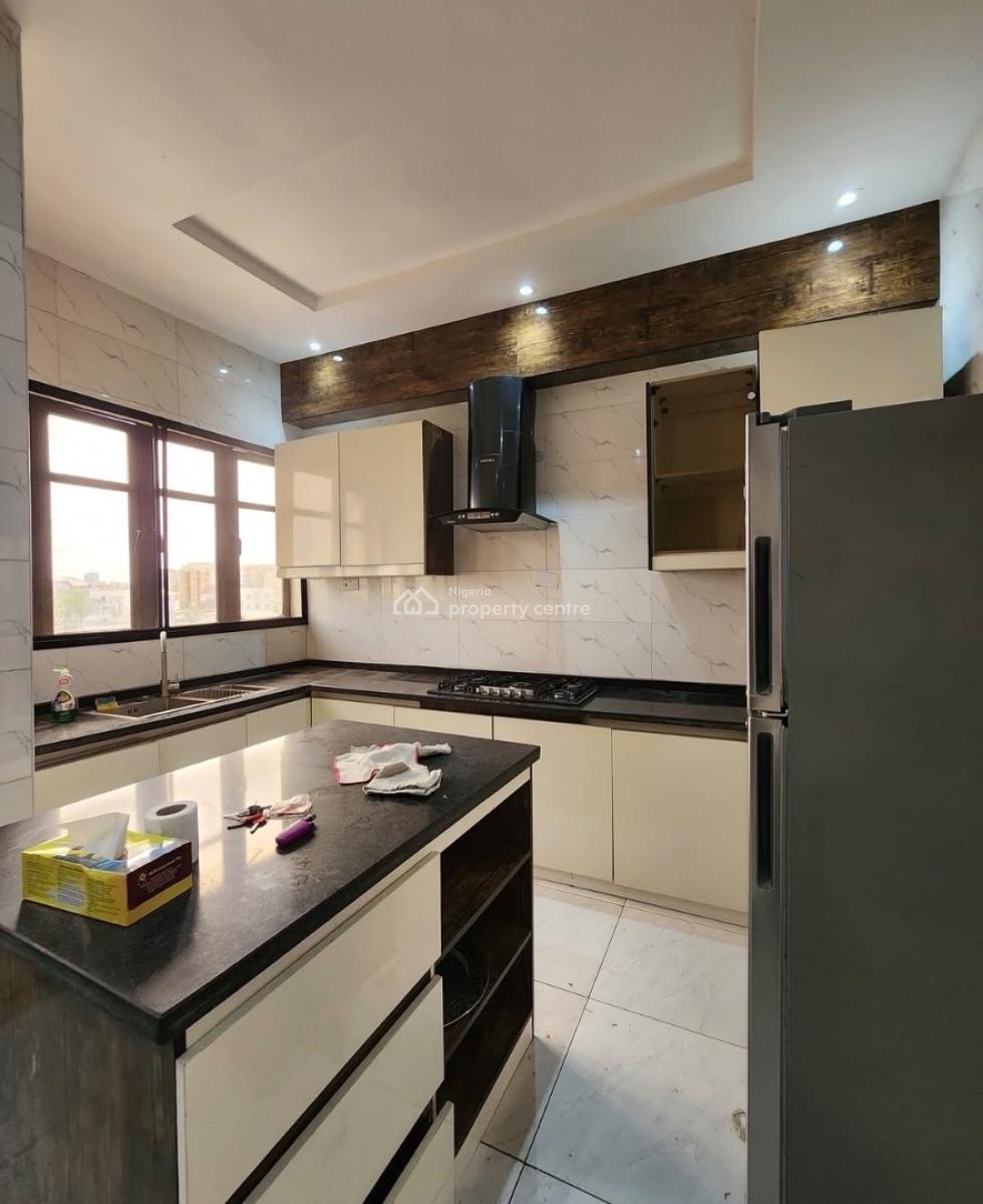 Serviced 3 Bedroom Apartments with Spacious Rooms and Elevator, Lekki Phase 1, Lekki, Lagos, Flat / Apartment for Rent