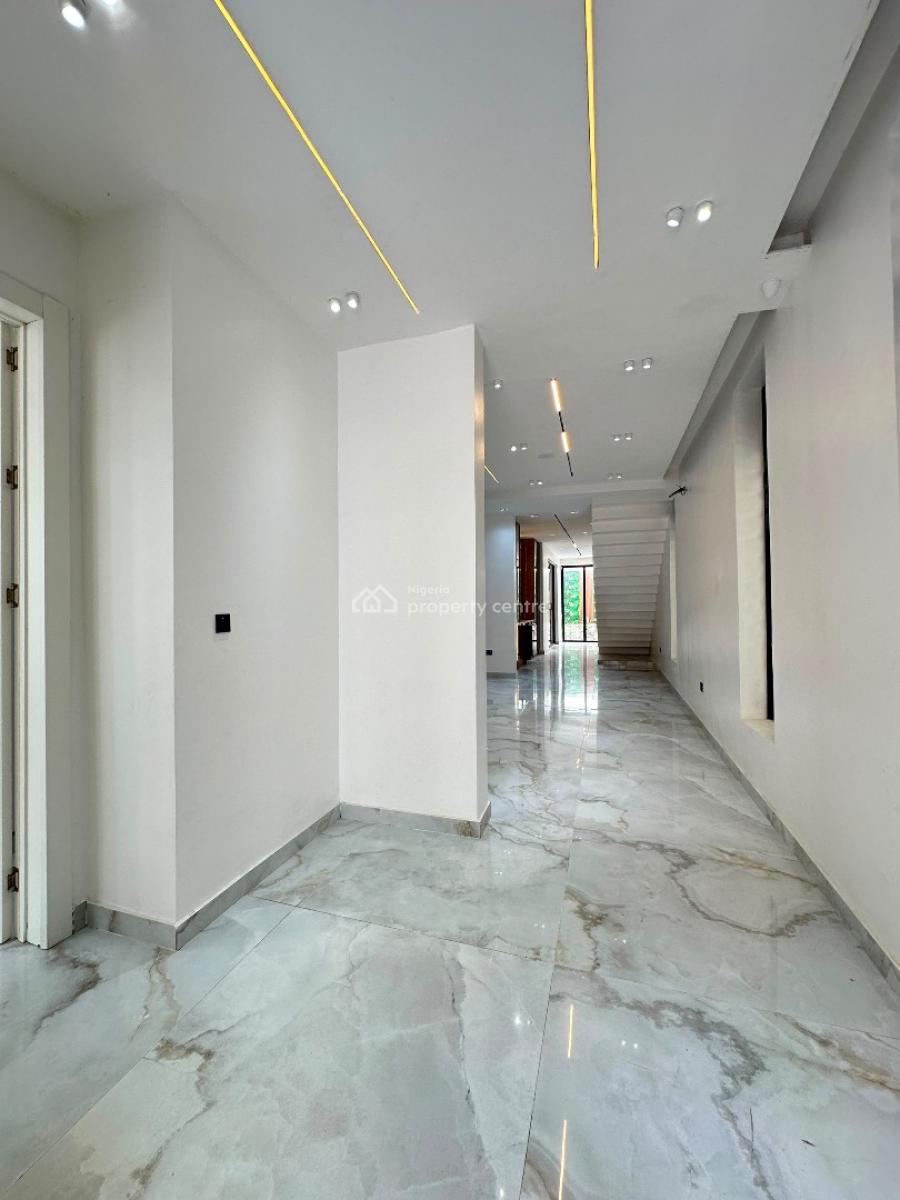 Outstanding Spacious Luxury 5 Bedroom Fully Detached Duplex with a Bq, Lekki Phase 1, Lekki, Lagos, Detached Duplex for Sale