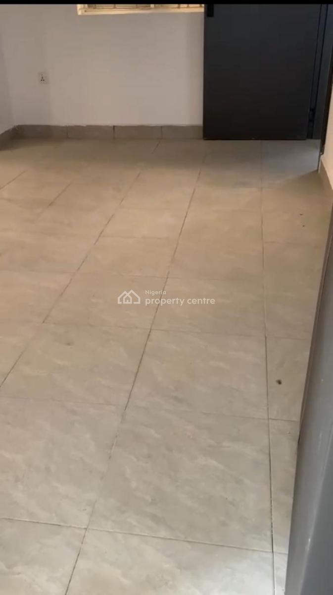Lovely 2 Bedroom Flat, Ibidun Street Off Ojuelegba, Surulere, Lagos, Flat / Apartment for Rent