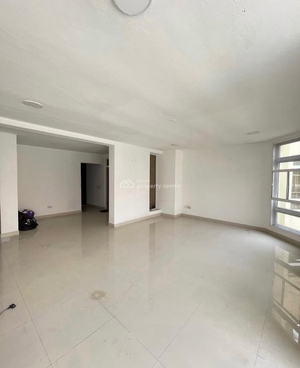 Fully Serviced 3 Bedroom Penthouse Apartment, We’ll Built Apartment with High Ceilings and Ample Parking, Lekki Phase 1, Lekki, Lagos, House for Rent