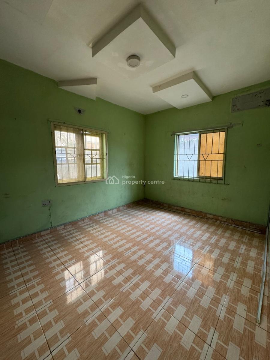 Relatively New 3 Bedroom Apartment, Off Baptist, Gbagada Phase 2, Gbagada, Lagos, Flat / Apartment for Rent