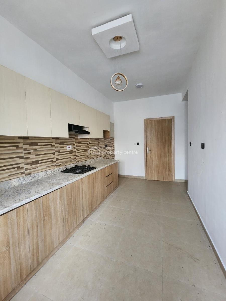 Luxury 3 Bedroom Apartment with Excellent Finishing, Off Mobil Road Ilaje, Lekki Phase 2, Lekki, Lagos, Flat / Apartment for Sale