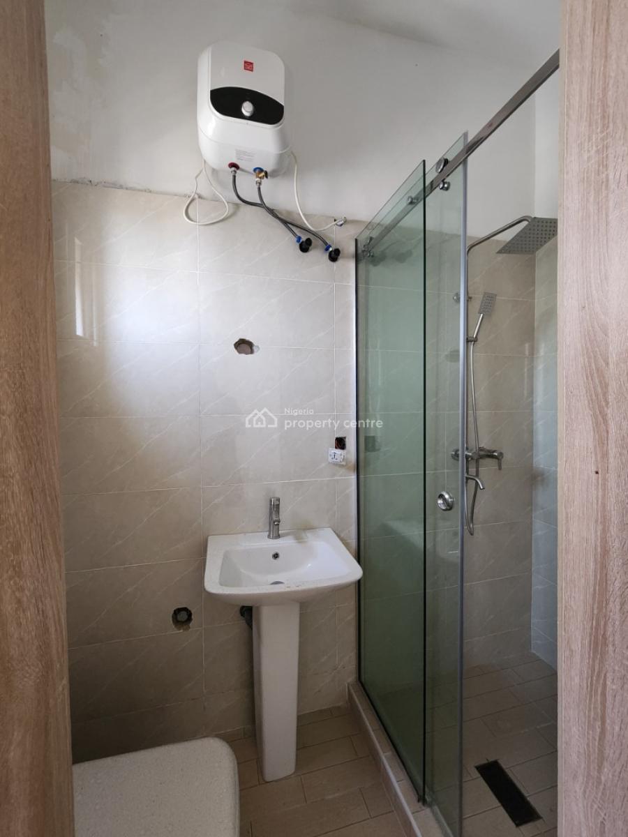 Luxury 3 Bedroom Apartment with Excellent Finishing, Off Mobil Road Ilaje, Lekki Phase 2, Lekki, Lagos, Flat / Apartment for Sale