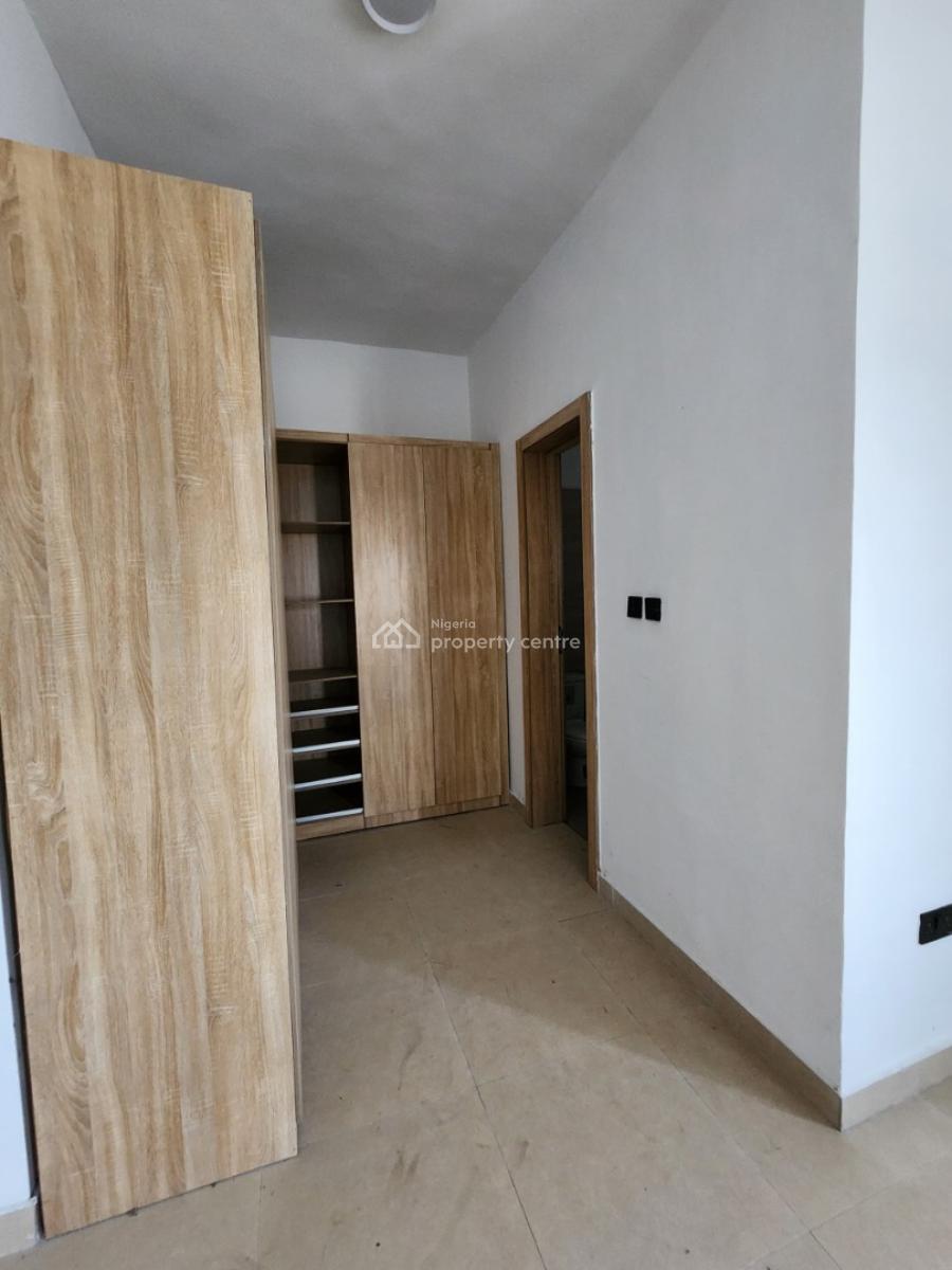 Luxury 3 Bedroom Apartment with Excellent Finishing, Off Mobil Road Ilaje, Lekki Phase 2, Lekki, Lagos, Flat / Apartment for Sale