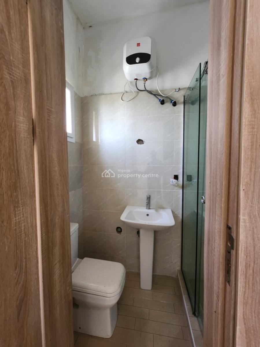 Luxury 3 Bedroom Apartment with Excellent Finishing, Off Mobil Road Ilaje, Lekki Phase 2, Lekki, Lagos, Flat / Apartment for Sale
