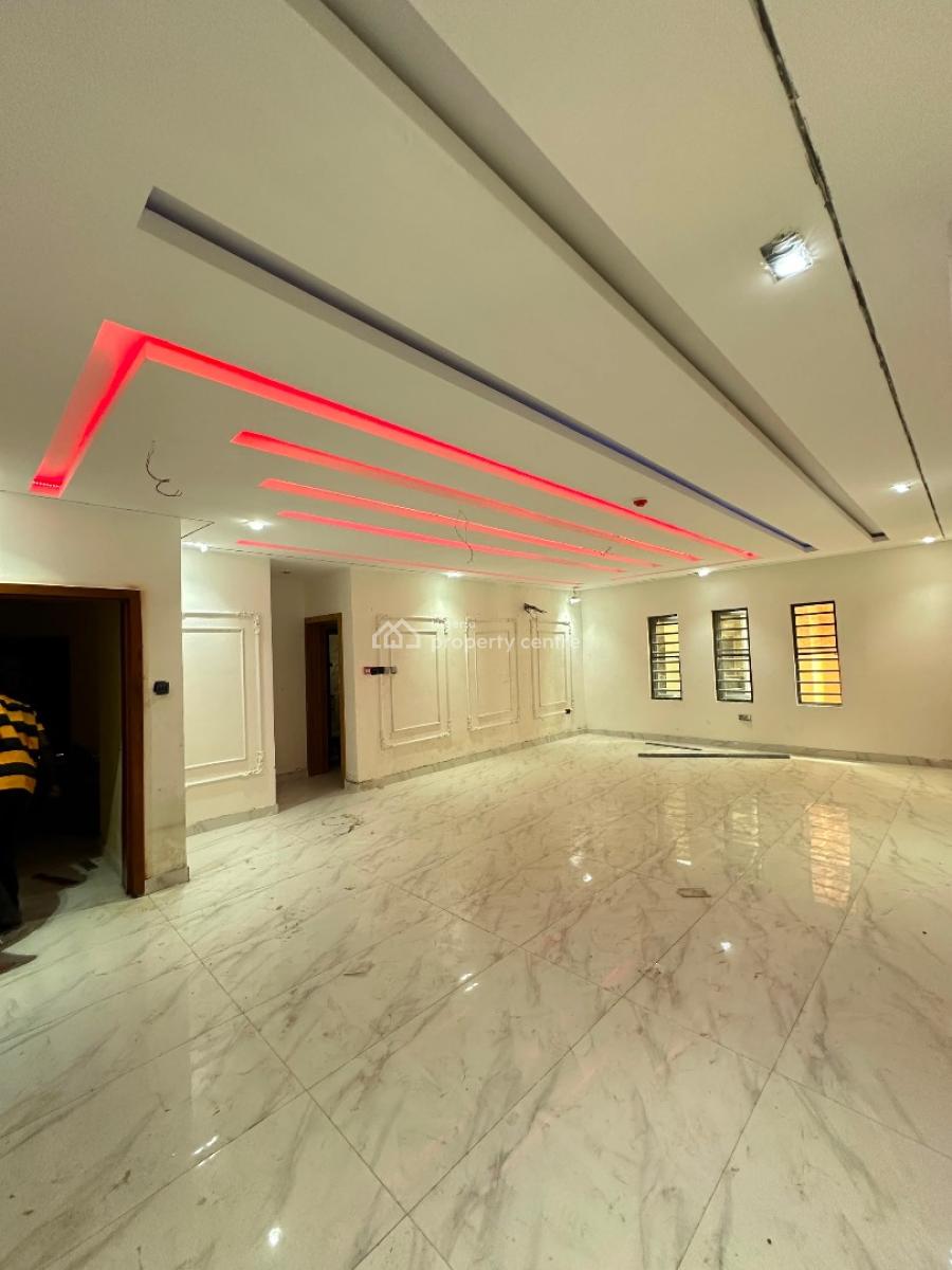 Exquisite Luxury Spacious 3 Bedroom Apartment with Gym, Swimming Pool, Lekki Phase 1, Lekki, Lagos, Flat / Apartment for Sale