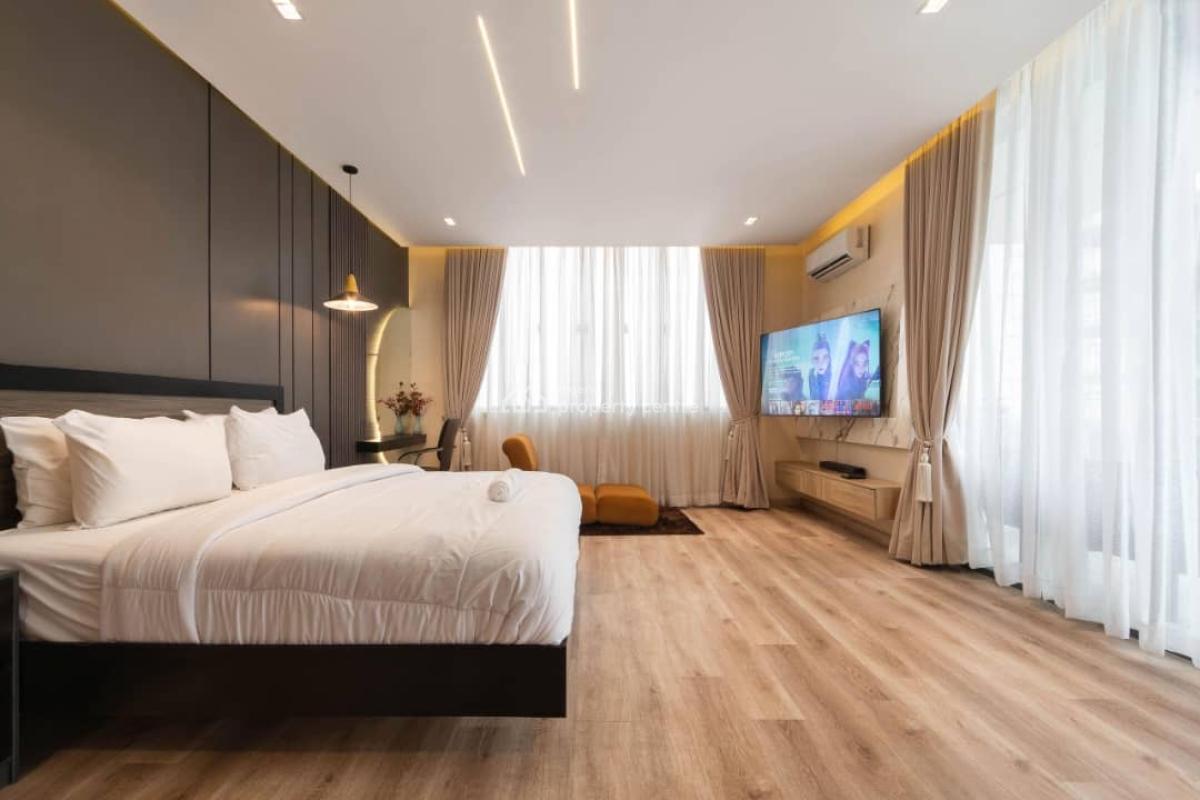 3bedroom Apartment with Swimming Pool, Gym, Snooker Board, Table Tenni, Lekki Phase 1, Lekki, Lagos, Flat / Apartment Short Let
