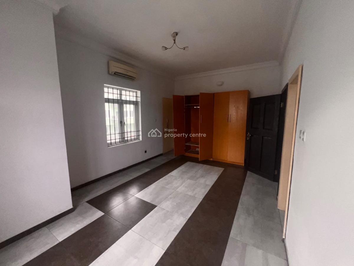 Spacious 1 Bedroom Upstairs, Ikate, Ikate Elegushi, Lekki, Lagos, Mini Flat (room and Parlour) for Rent