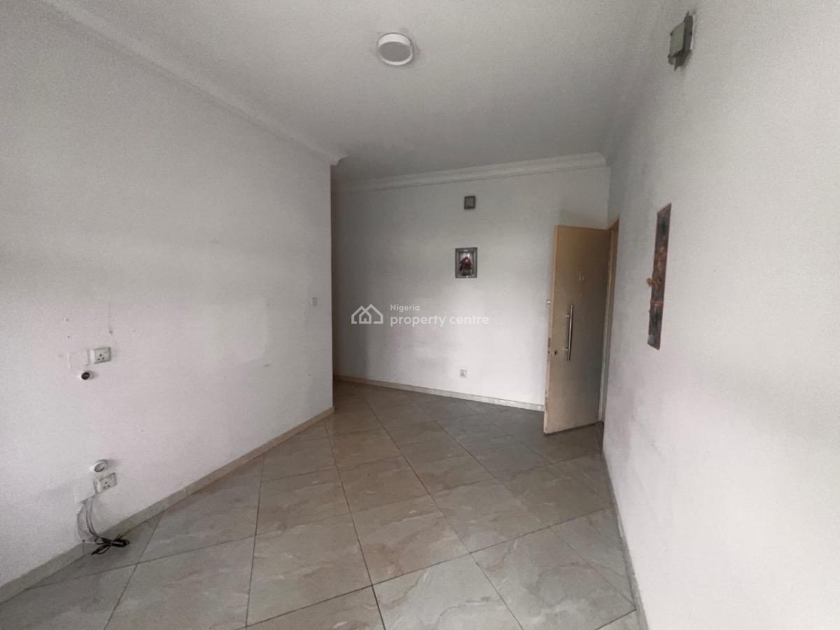Spacious 1 Bedroom Upstairs, Ikate, Ikate Elegushi, Lekki, Lagos, Mini Flat (room and Parlour) for Rent