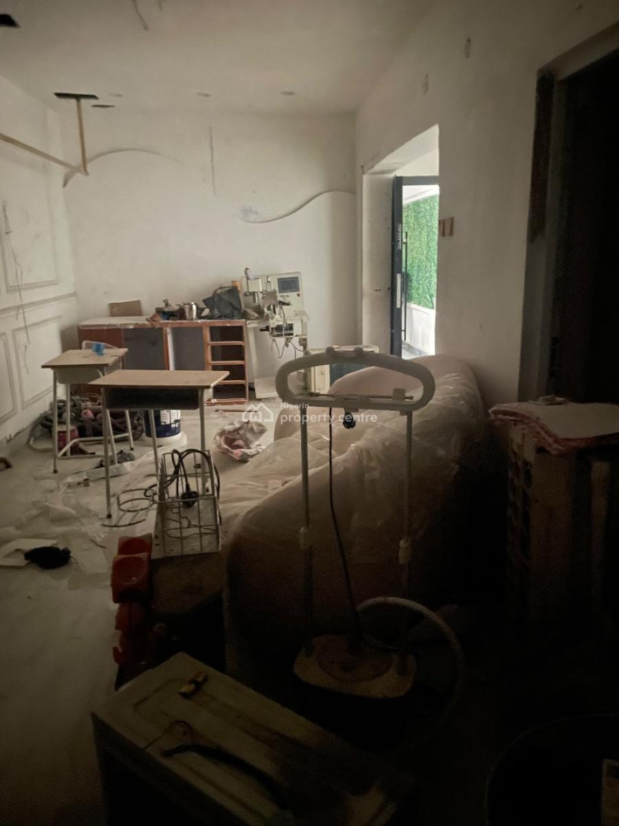 Shop Or Office Place with Mini Office, Lekki Phase 1, Lekki, Lagos, Office Space for Rent