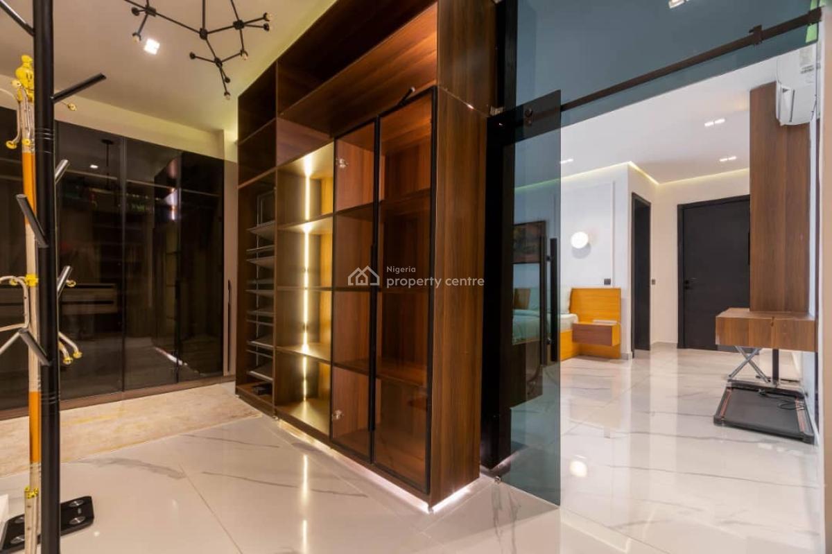 3bedroom Apartment with Swimming Pool, Gym, Snooker Board, Table Tenni, Lekki Phase 1, Lekki, Lagos, Flat / Apartment Short Let
