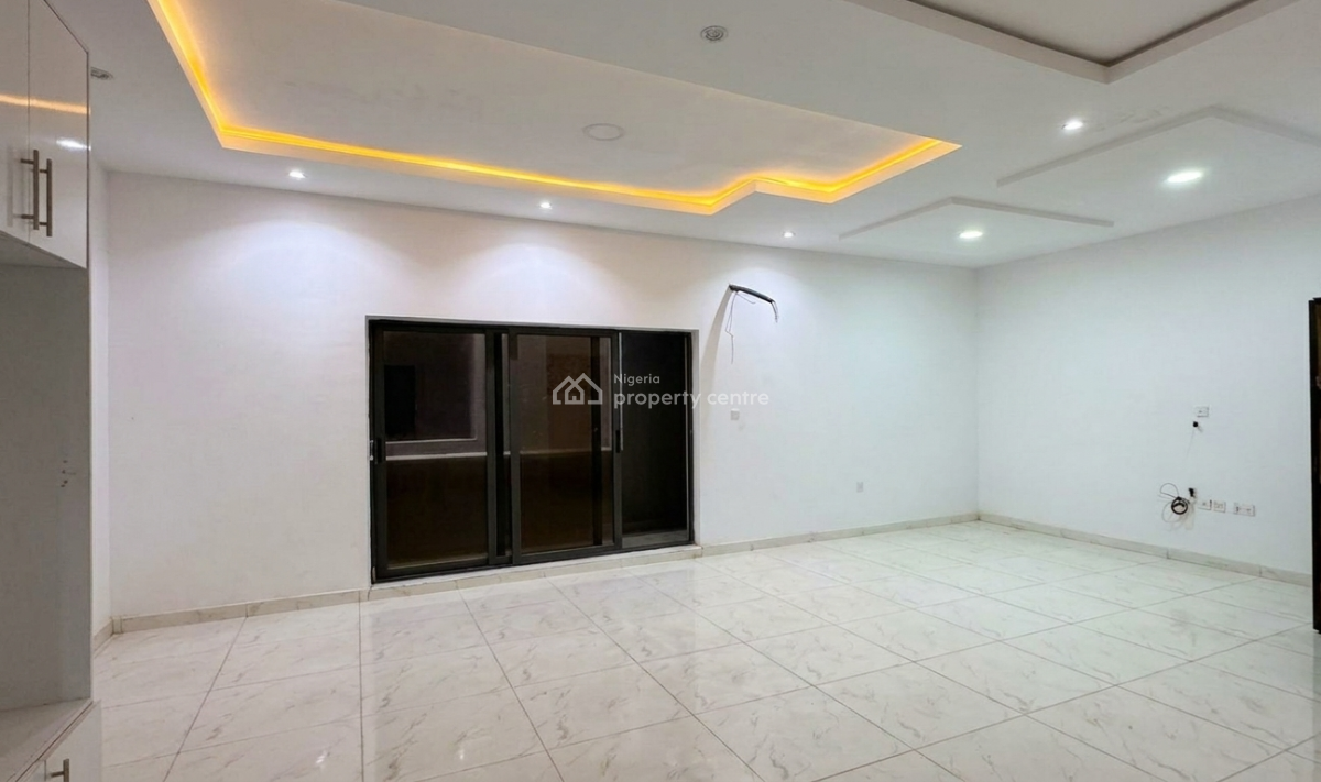 Brand New 2 Bedroom Penthouse at Lekki Phase 1, Close to Renee Supermarket, Lekki Phase 1, Lekki, Lagos, Flat / Apartment for Rent