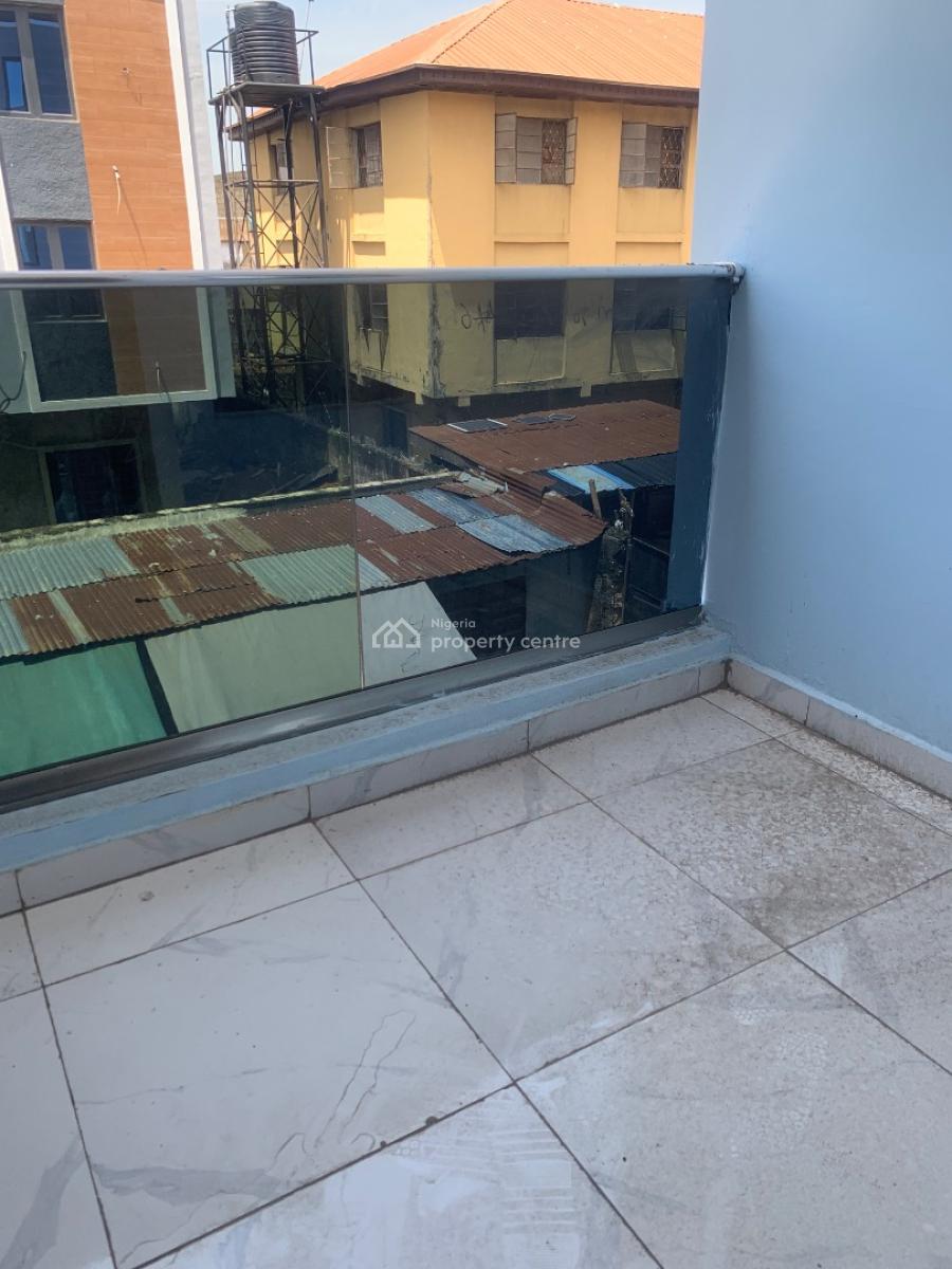 Standard 2 Bedroom Flat, Gbagada, Lagos, Flat / Apartment for Rent