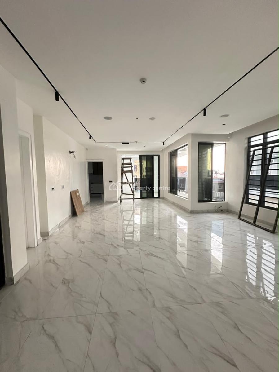 Breathtaking 4bedroom Luxurious Penthouse, Lekki Phase 1, Lekki, Lagos, Flat / Apartment for Sale