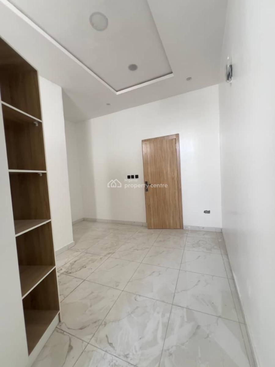 Very Classic,bran New 3 Bedrooms Terrace Duplex, Chevron Lekki ,private Estate with 24/7 Security,close to The Expressw, Lekki Phase 2, Lekki, Lagos, Terraced Duplex for Rent