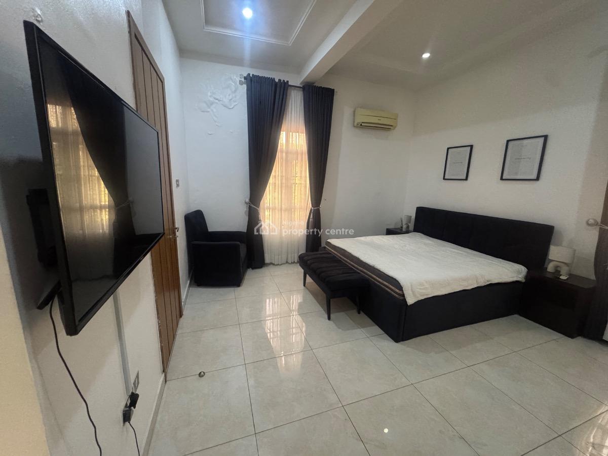 Luxury 2 Bedroom Duplex with Ps5 and Snooker, Babatunde Anjous, Lekki, Lagos, Terraced Duplex Short Let