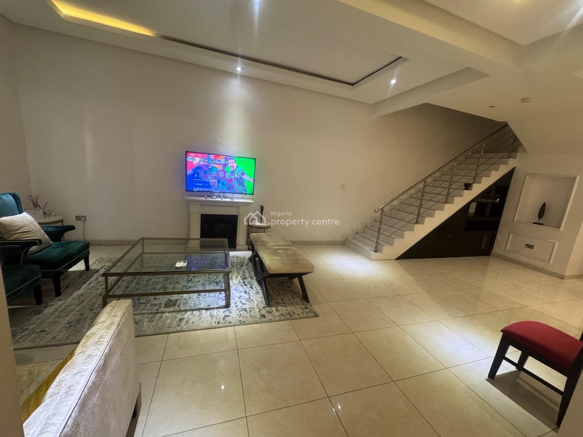 Luxury 2 Bedroom Duplex with Ps5 and Snooker, Babatunde Anjous, Lekki, Lagos, Terraced Duplex Short Let