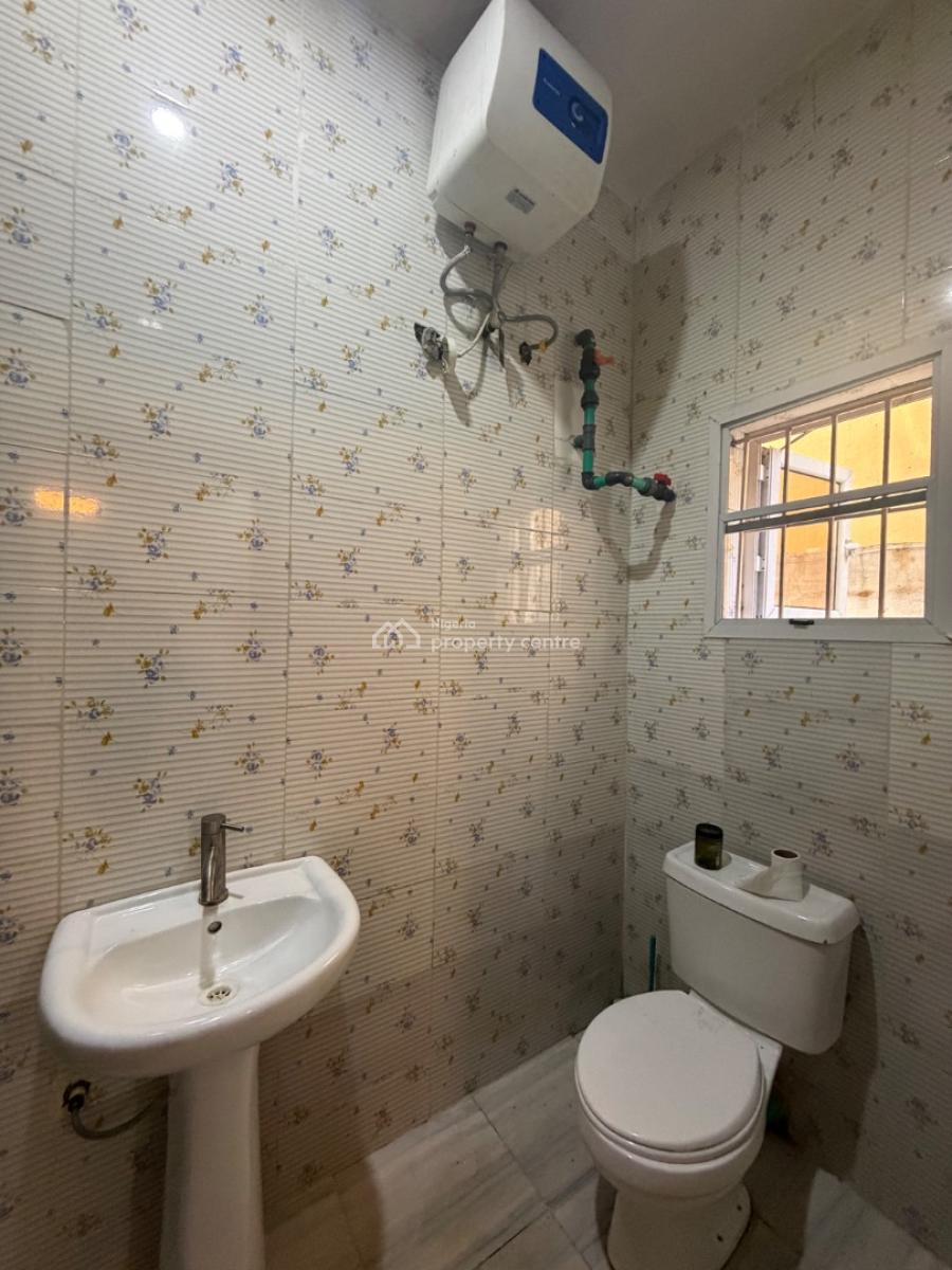 Well Built 2bedroom Apartment, Osapa, Lekki, Lagos, Flat / Apartment for Rent
