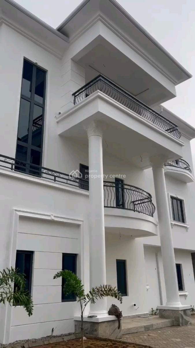 5 Bedrooms Detached Duplex with a Maid Room, Guzape District, Abuja, Detached Duplex for Sale